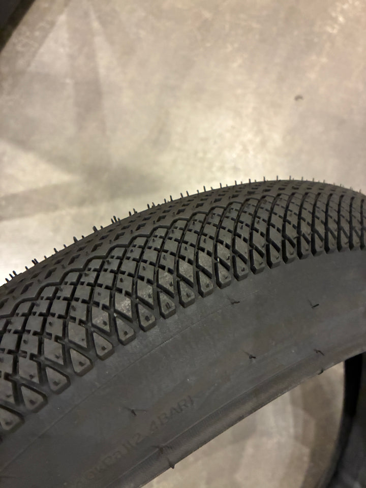 M2Xファットスリックタイヤ