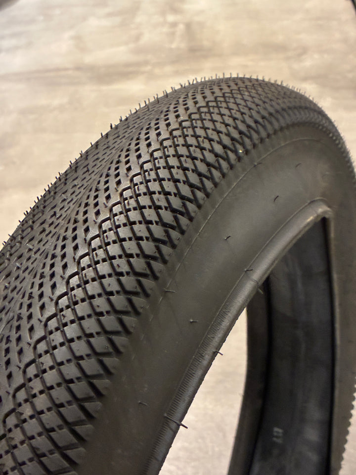 M2Xファットスリックタイヤ