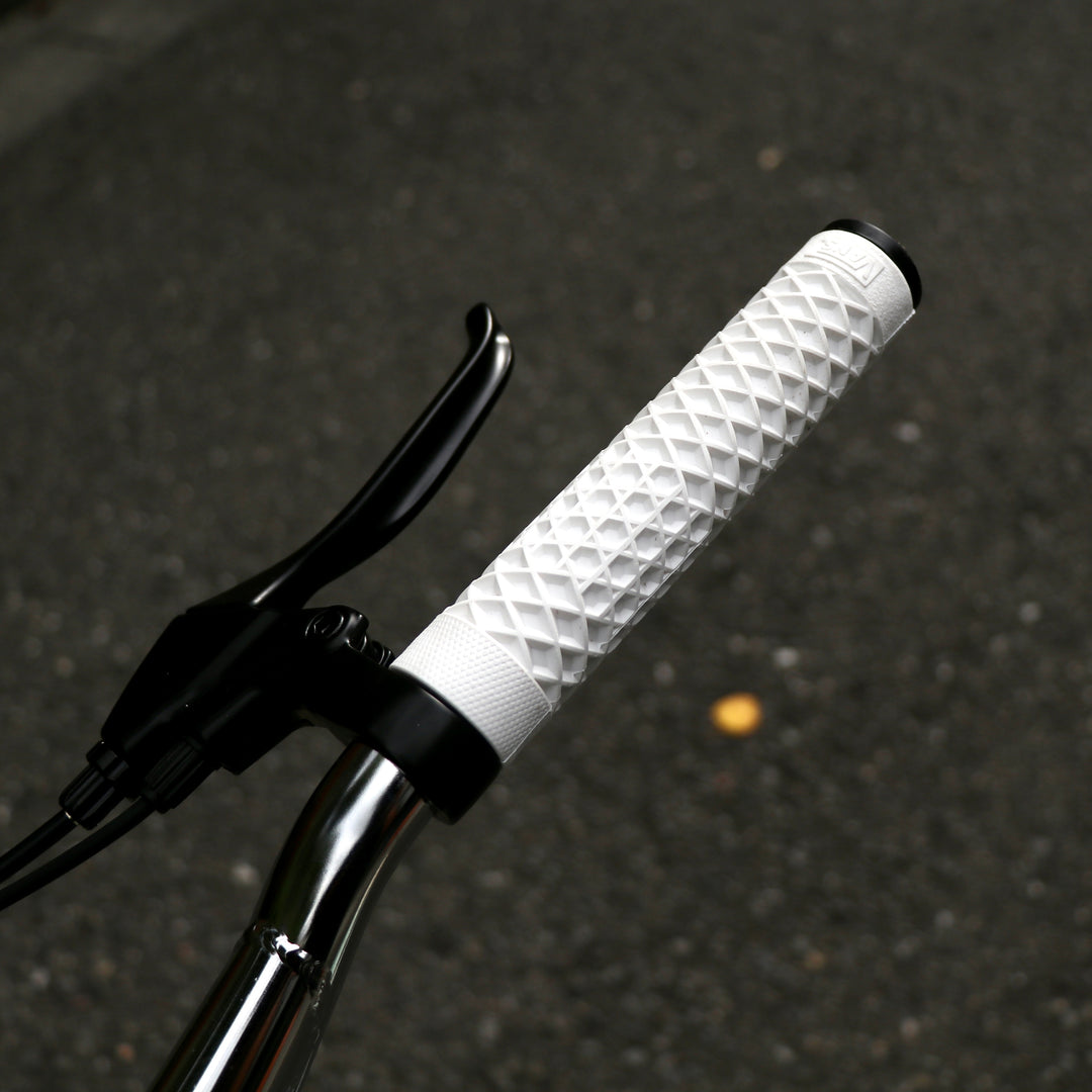 CULT VANS GRIP WHT