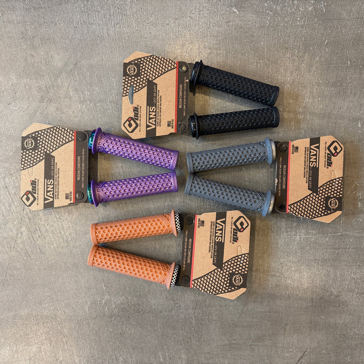 ODI × VANS ロックオングリップ GUM