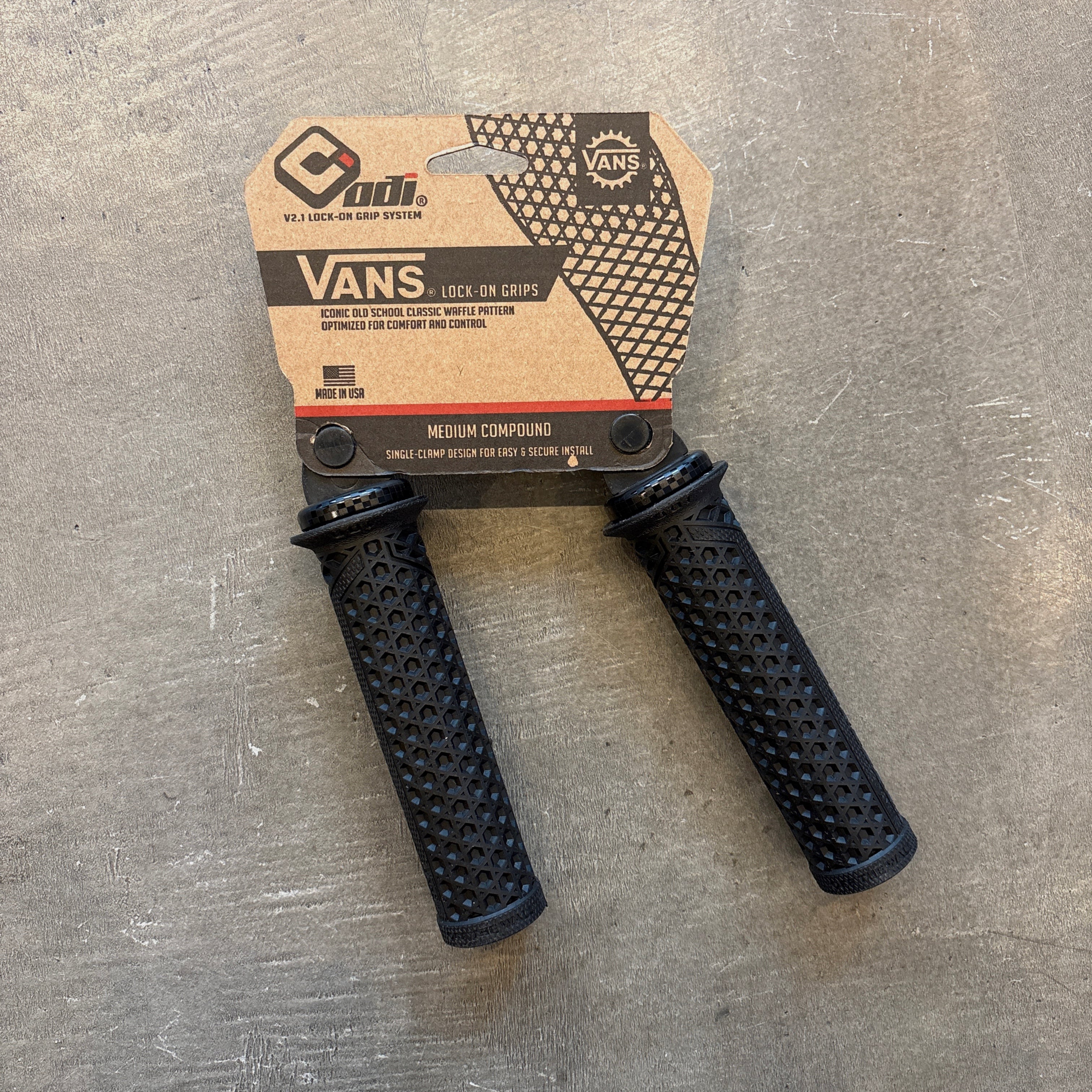 ODI × VANS ロックオングリップ BLACK – wobikes