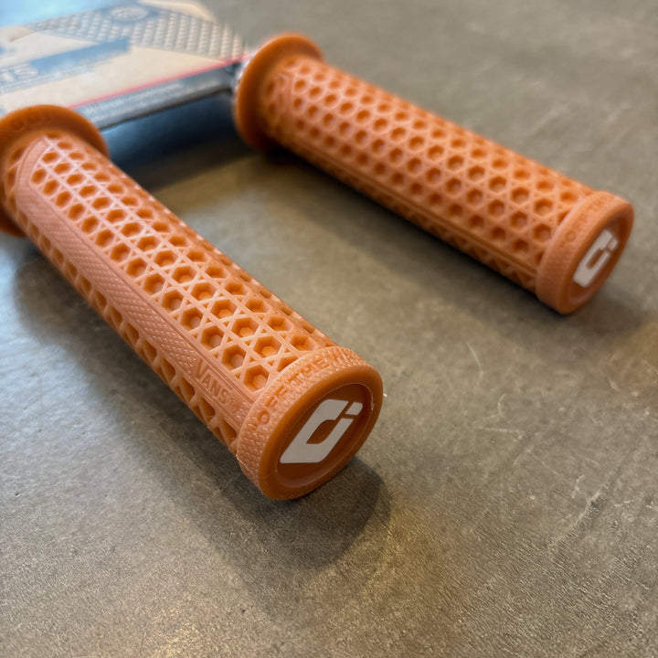 ODI × VANS ロックオングリップ GUM