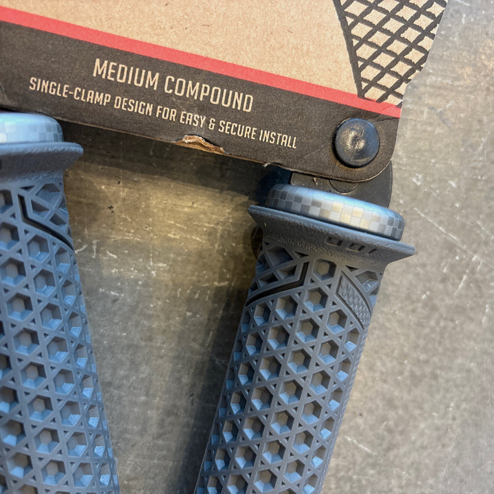 ODI × VANS ロックオングリップ  GRAPHITE