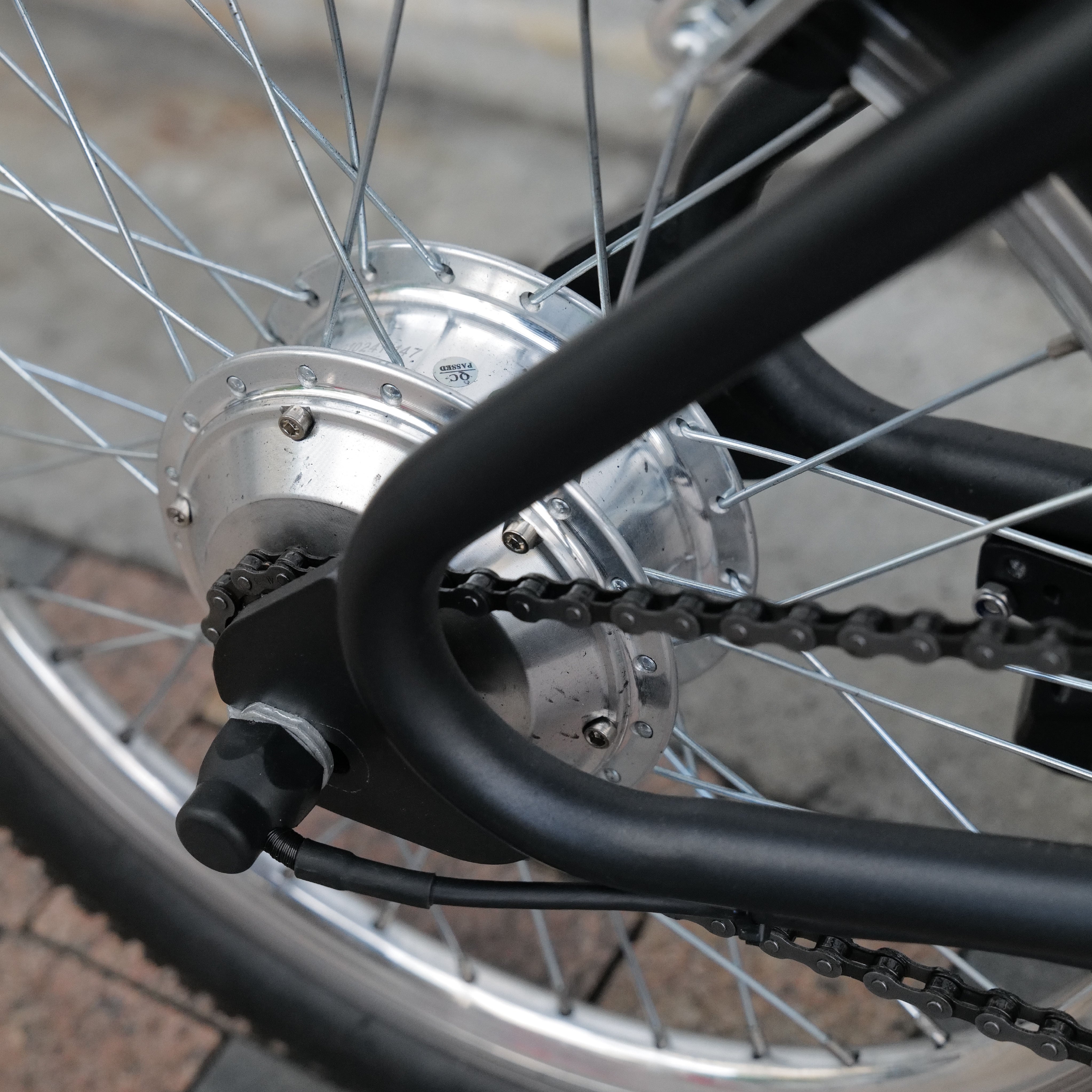 WO BIKES GLISSE 電動アシスト自転車 20インチ 電動アシストとBMXが融合、WOの新感覚モデル『GLISSE』が予約